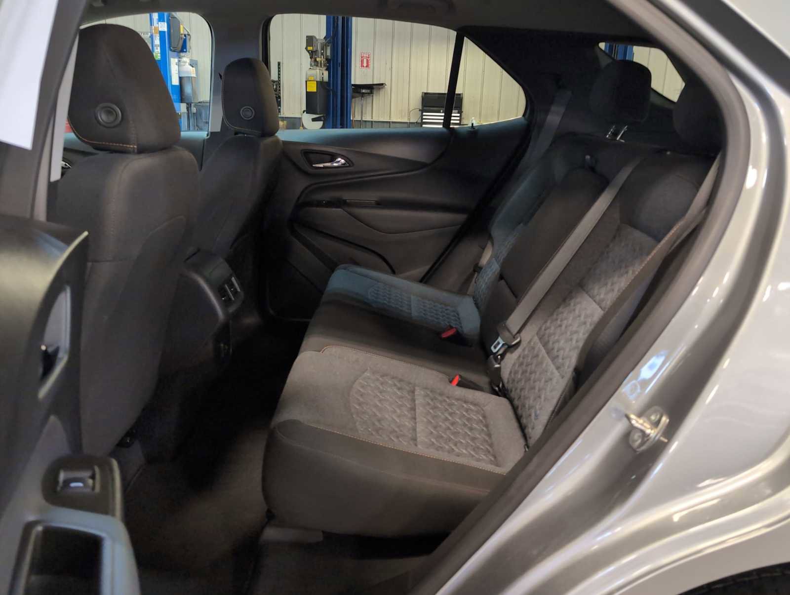 Used 2023 Chevrolet Equinox LT image 23