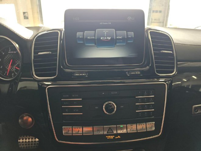 Used 2019 Mercedes-Benz GLE 43 AMG 4MATIC Coupe w/ Premium 3 Package image 13