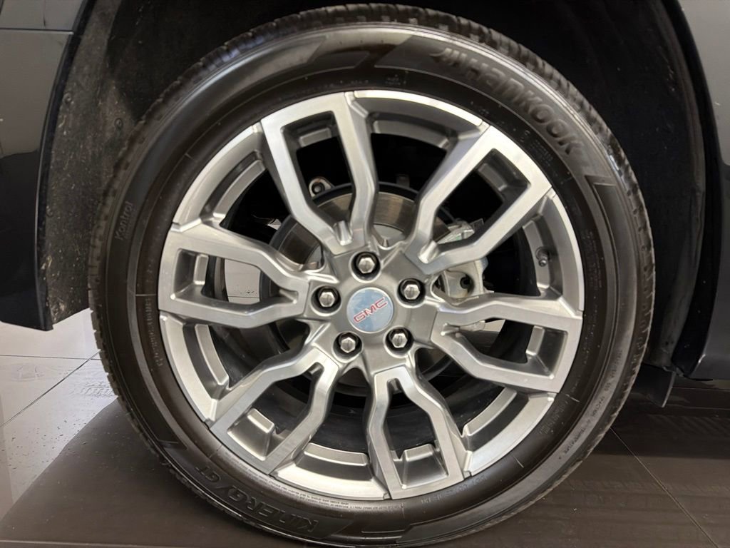 Used 2022 GMC Terrain Denali w/ LPO, Floor Liner Package AWD/4WD image 7