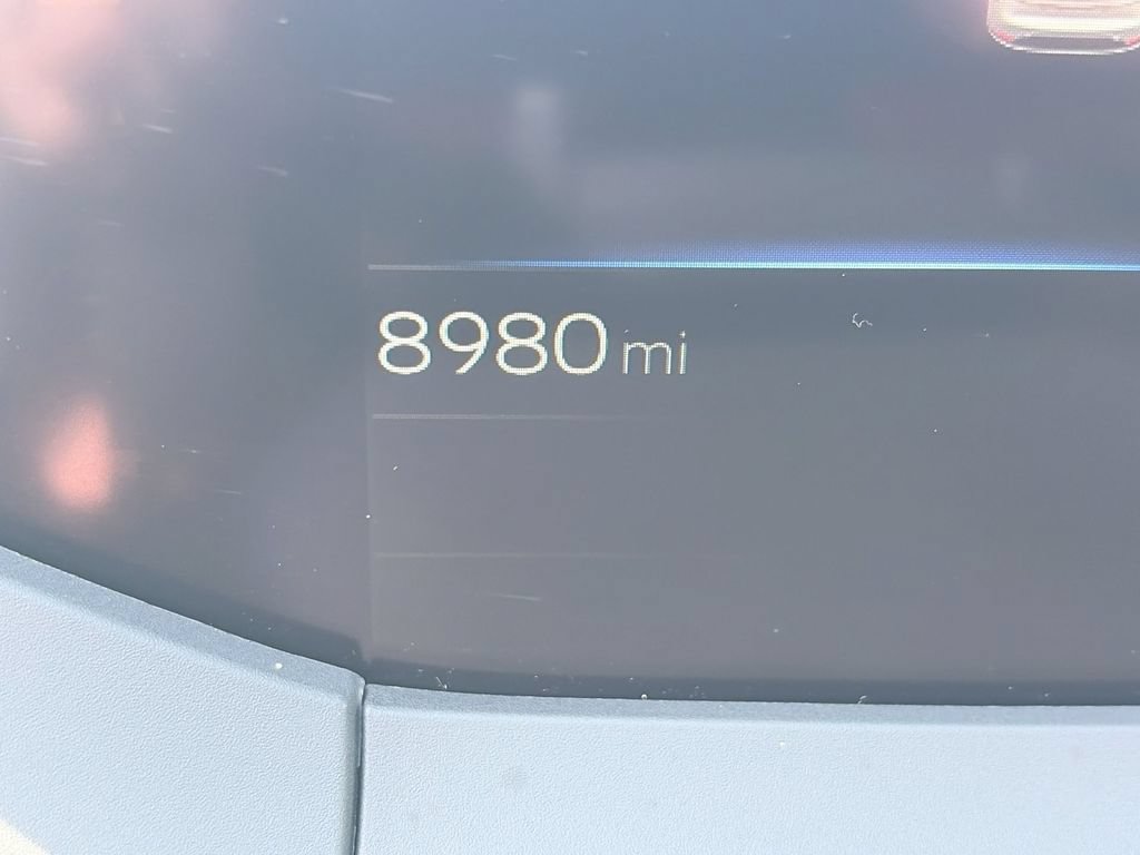 Used 2026 Toyota Prius Plug-In Hybrid FWD image 18