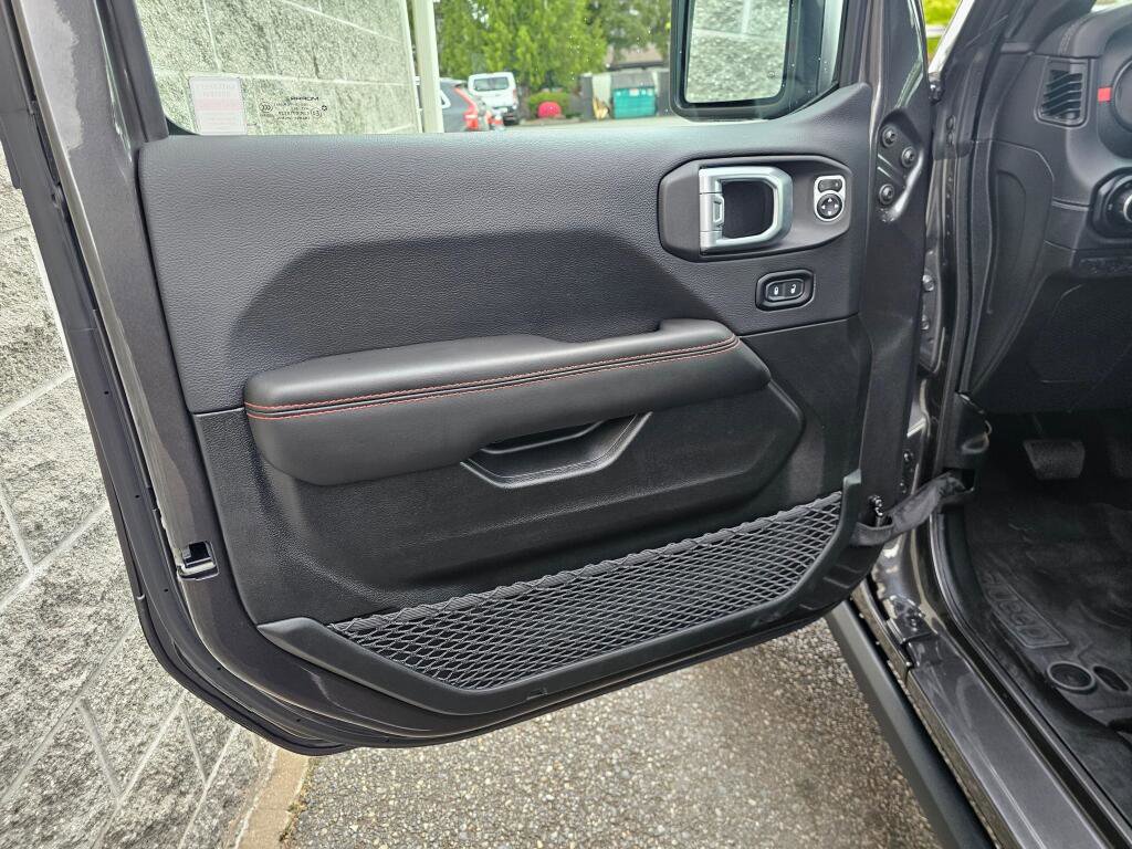 Used 2024 Jeep Wrangler Unlimited Rubicon w/ Safety Group AWD/4WD image 22