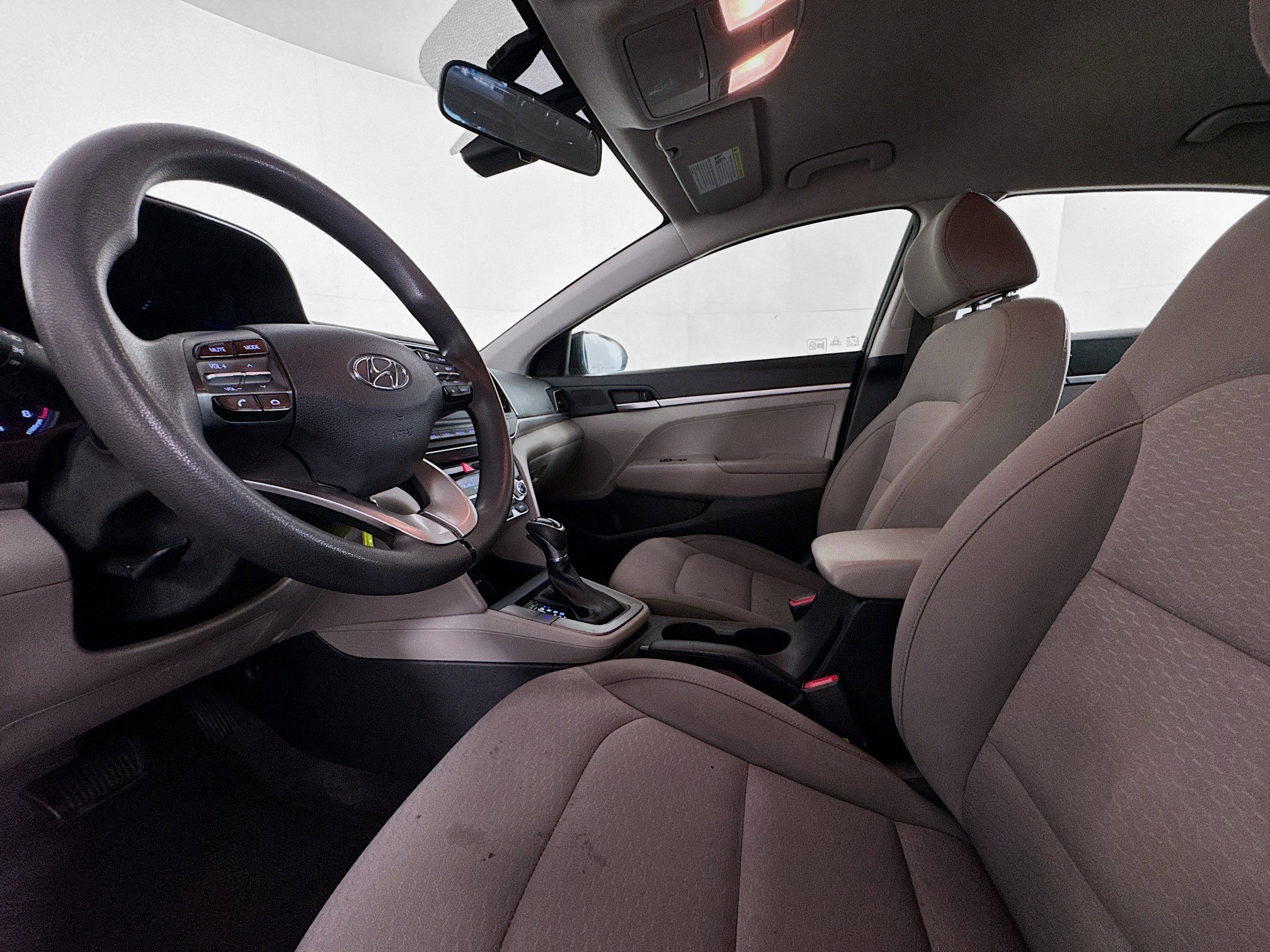 Used 2020 Hyundai Elantra SE image 20