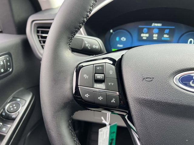 New 2026 Ford Escape SE w/ PHEV Premium Package FWD image 16