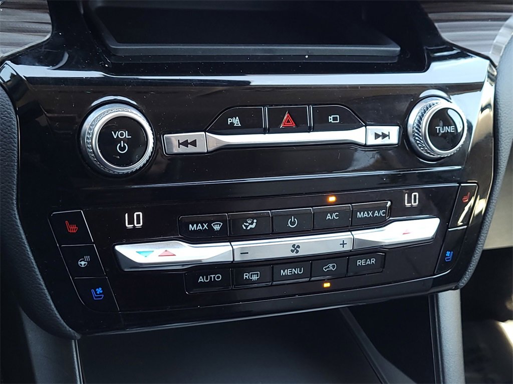 Used 2021 Ford Explorer Limited w/ Hybrid Equipment Group 310A image 21