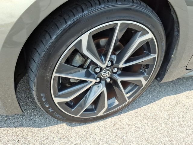 Used 2020 Toyota Corolla XSE FWD image 6