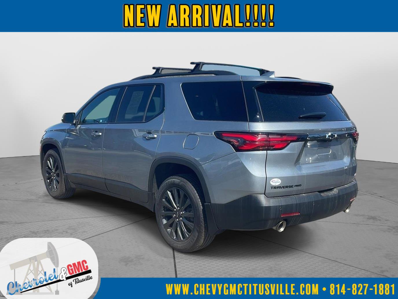Used 2023 Chevrolet Traverse RS image 2