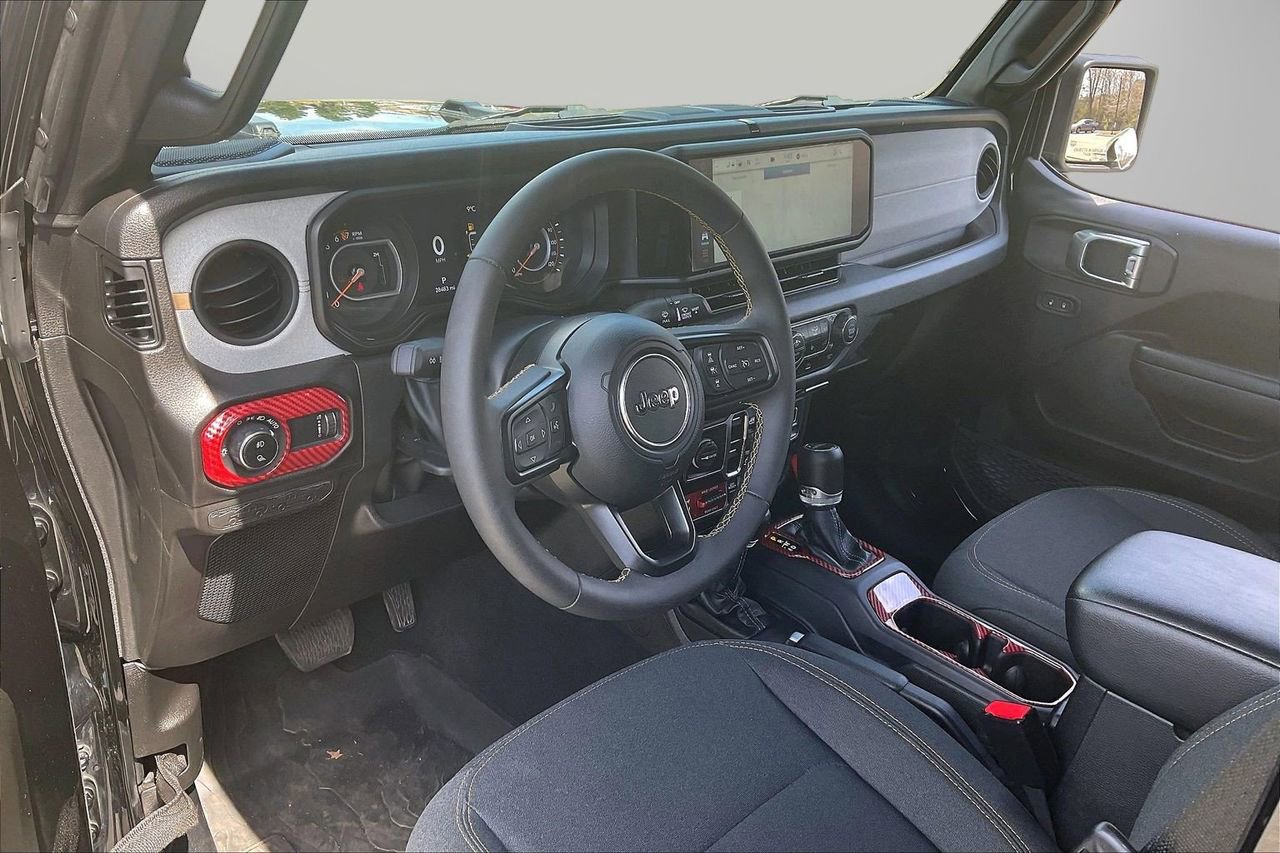 Certified 2024 Jeep Gladiator Mojave AWD/4WD image 19