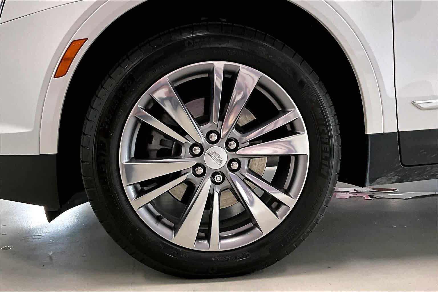 Used 2024 Cadillac XT5 Premium Luxury AWD/4WD image 8