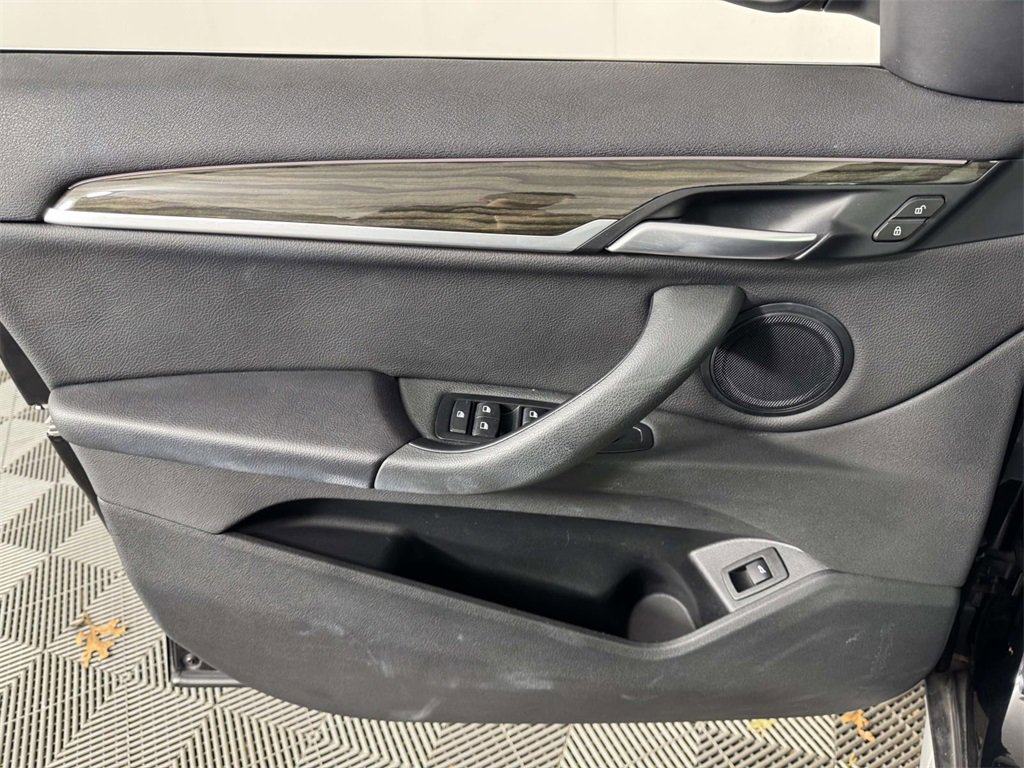 Used 2018 BMW X1 xDrive28i image 17
