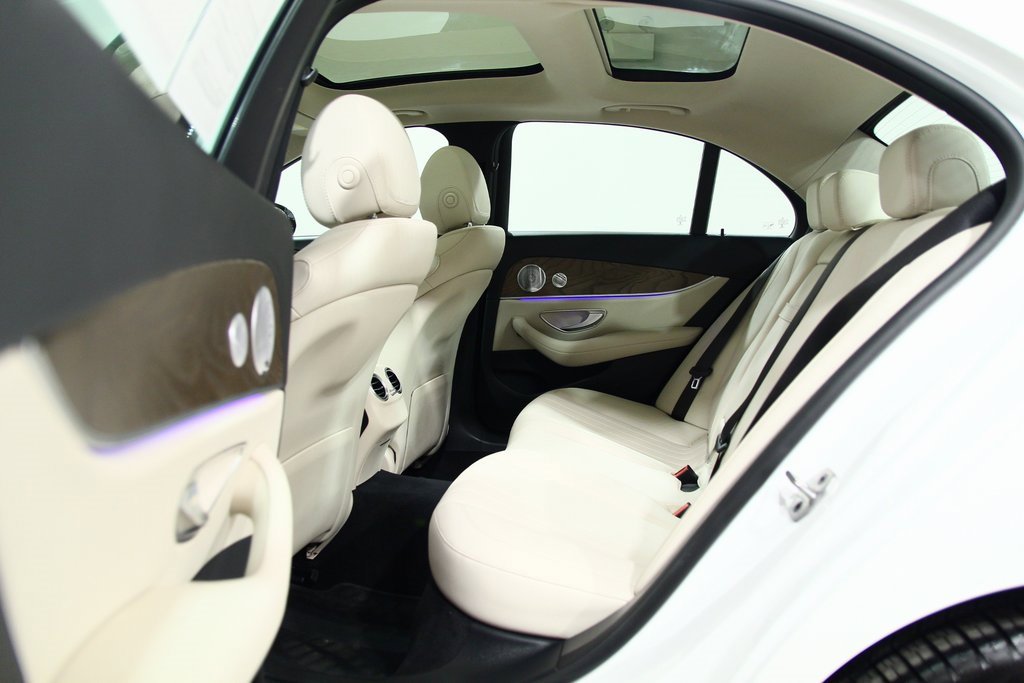 Used 2020 Mercedes-Benz E 350 4MATIC Sedan image 29