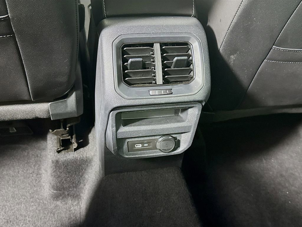 Used 2022 Volkswagen Tiguan SEL R-Line image 30