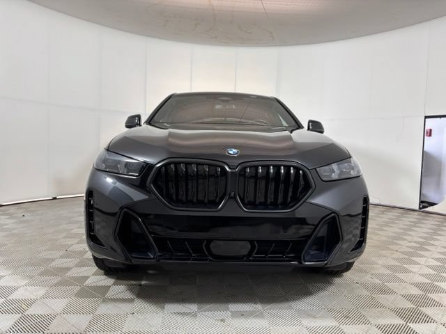 Used 2025 BMW X6 xDrive40i w/ Climate Comfort Package AWD/4WD image 2
