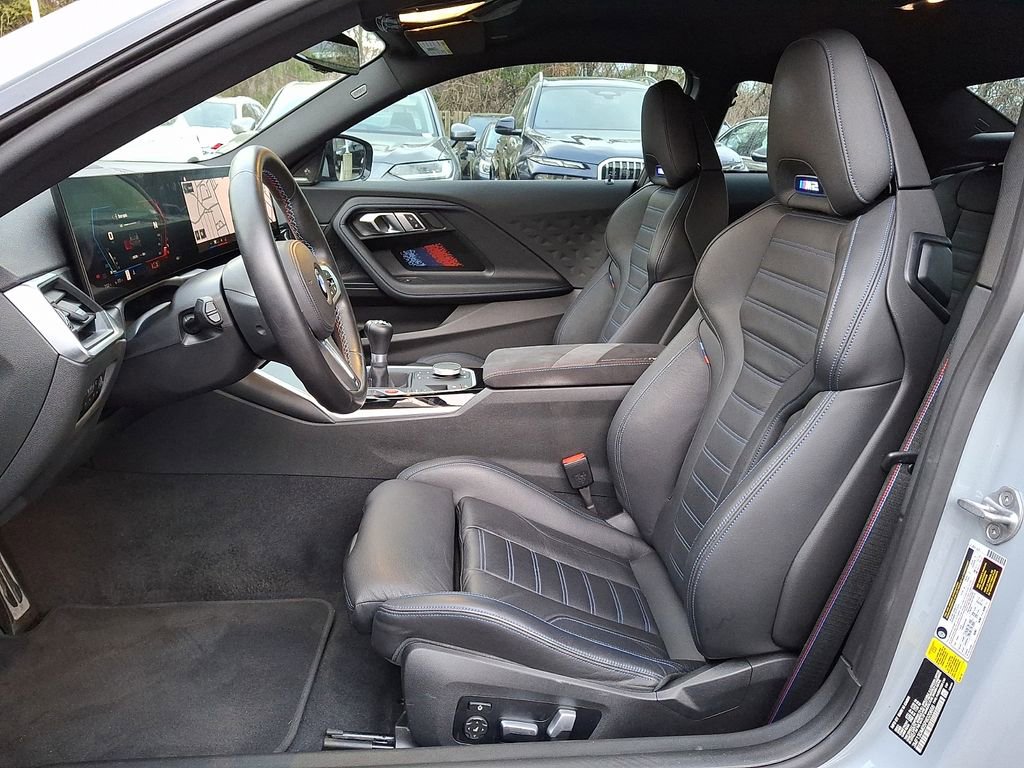 Used 2023 BMW M2 w/ Lighting Package image 11