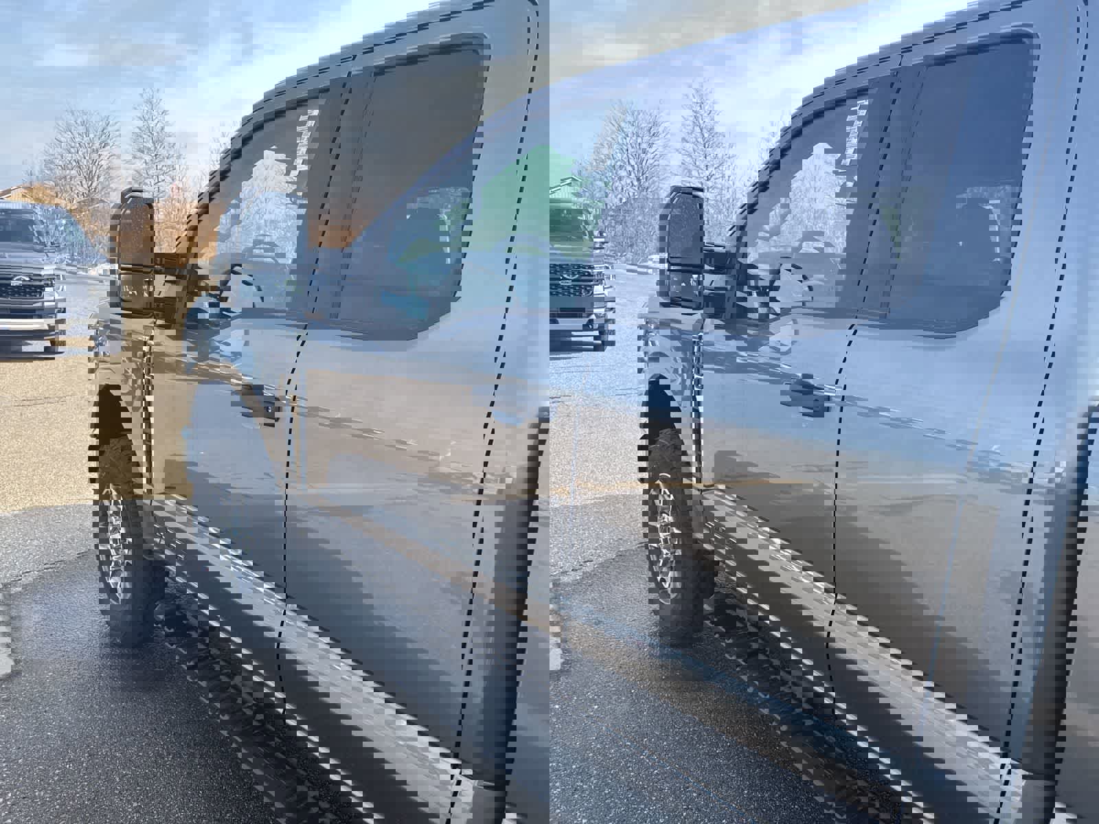 New 2025 Ford F250 XLT w/ FX4 Off-Road Package image 4