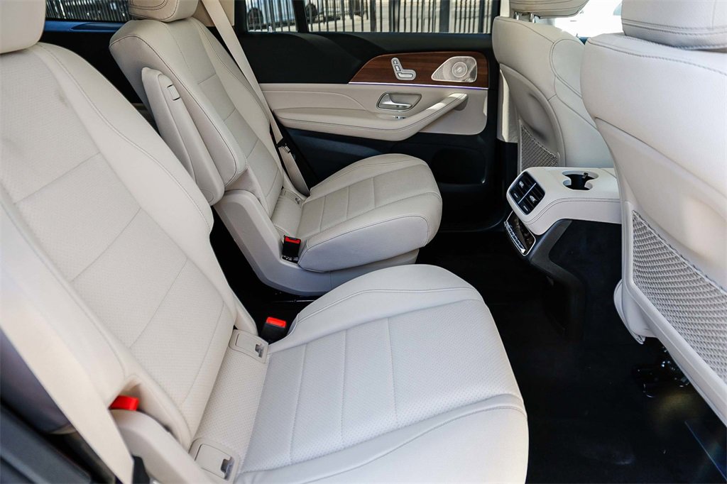 New 2026 Mercedes-Benz GLS 450 4MATIC image 18