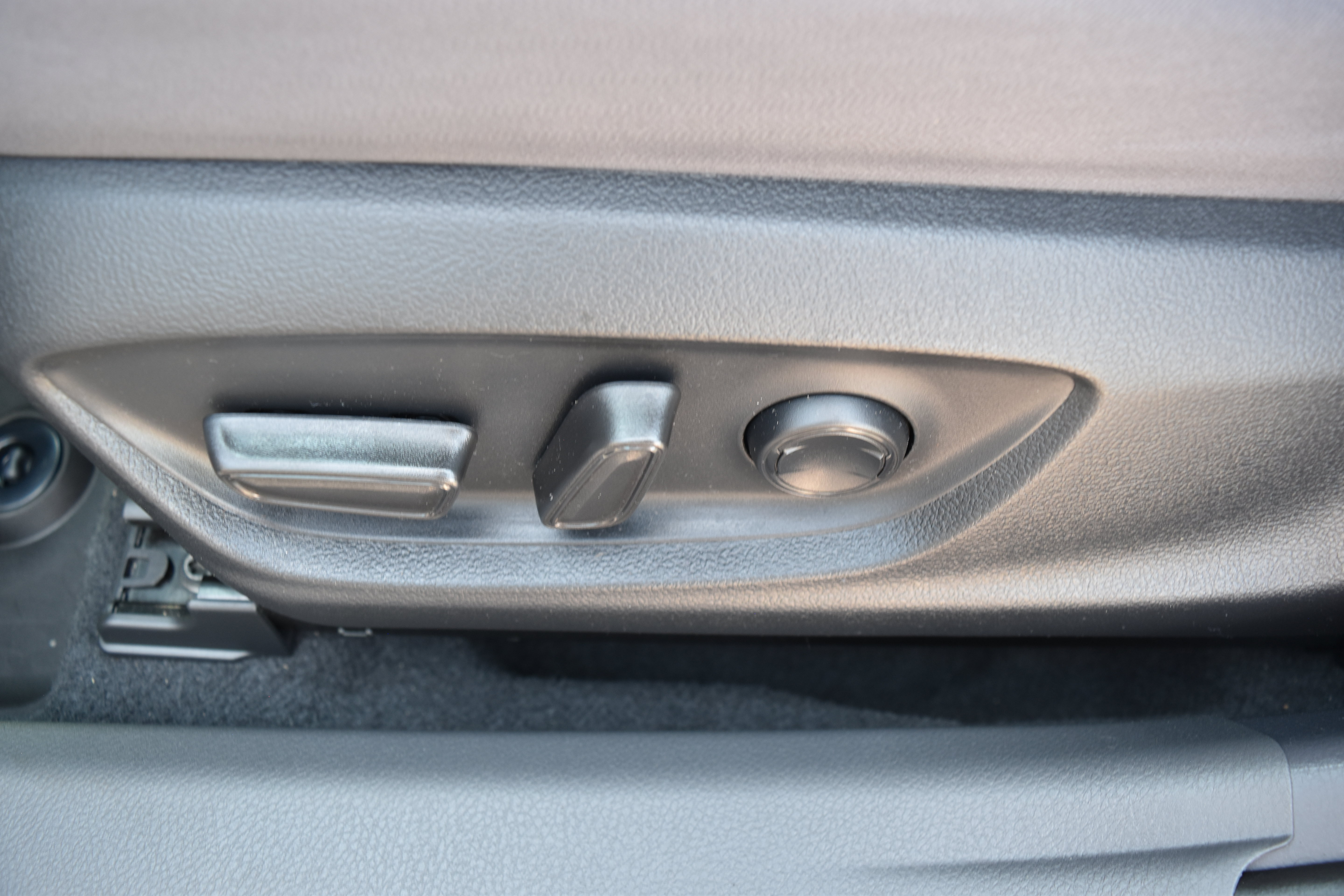 Used 2024 Toyota Camry LE AWD/4WD image 13