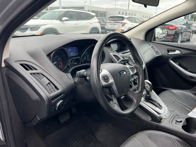 Used 2014 Ford Focus SE w/ Equipment Group 201A FWD image 9