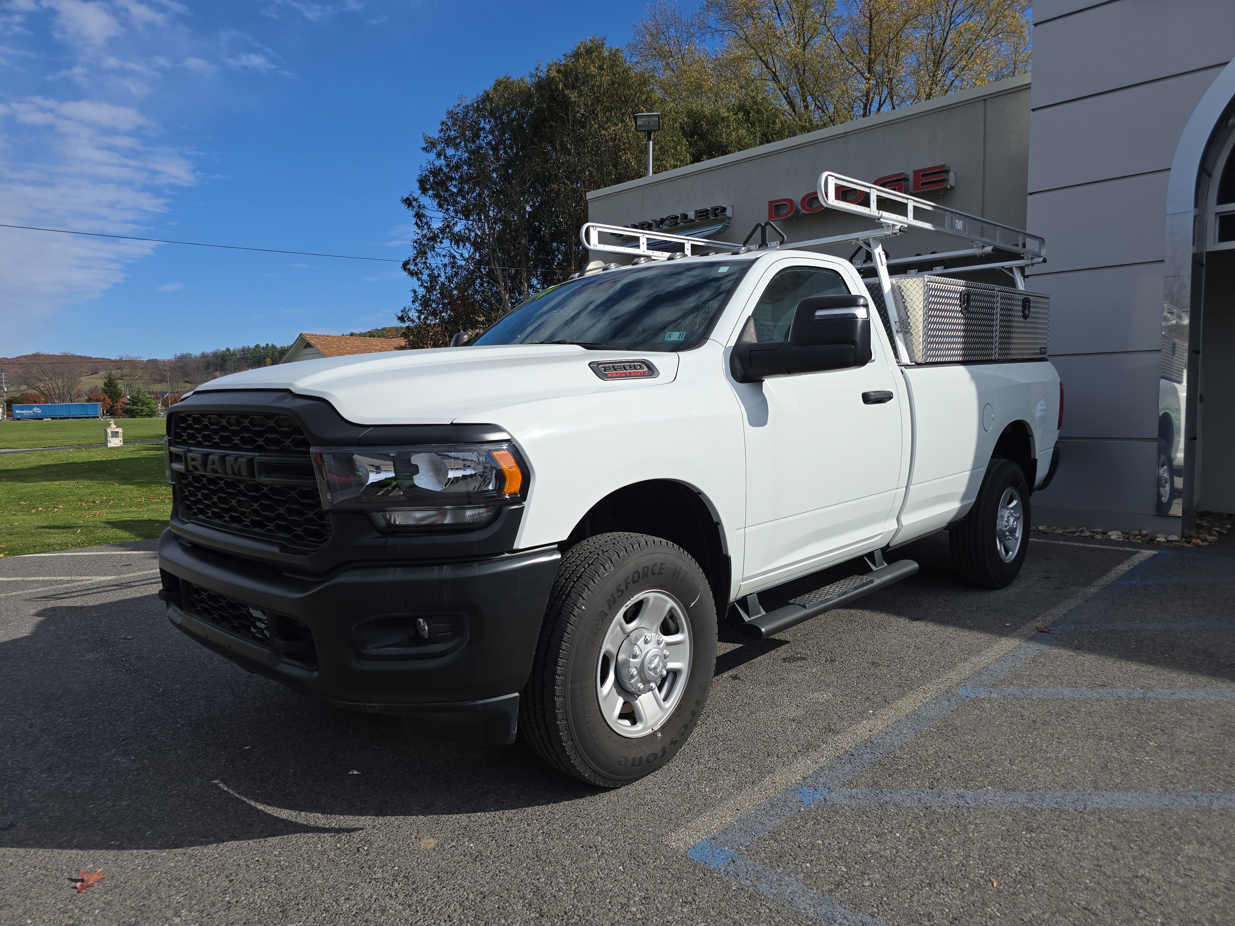 Used 2024 RAM 3500 Tradesman w/ Safety Group image 8