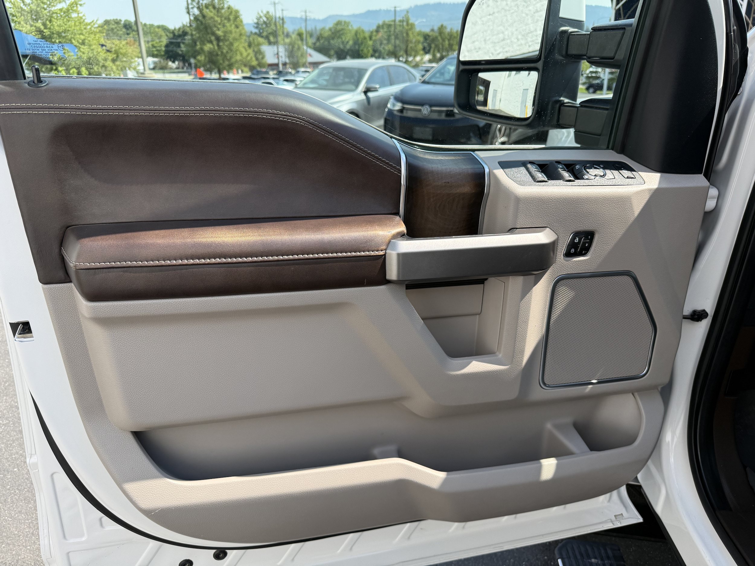Used 2019 Ford F350 Limited AWD/4WD image 8
