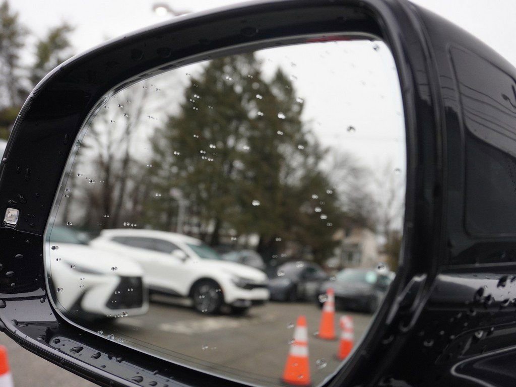 Used 2019 Bentley Bentayga image 36