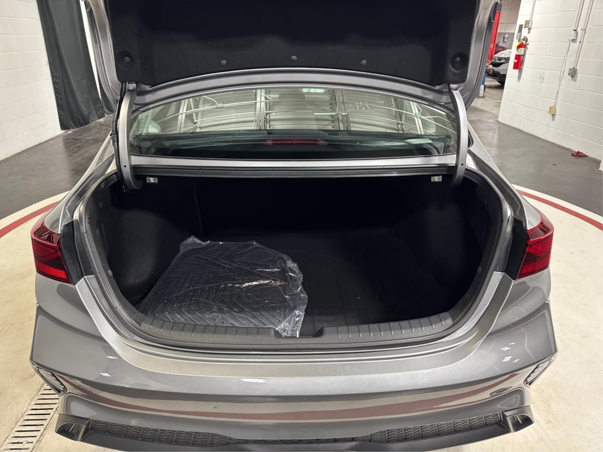Used 2024 Kia Forte LXS FWD image 12