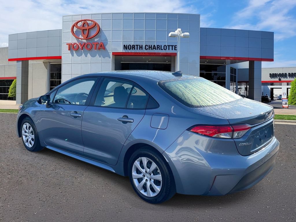 Used 2025 Toyota Corolla LE FWD image 6