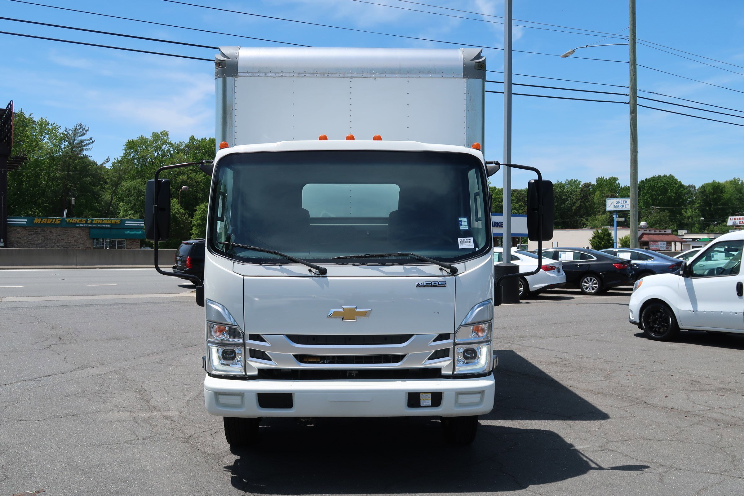 Used 2025 Chevrolet Low Cab Forward RWD image 3