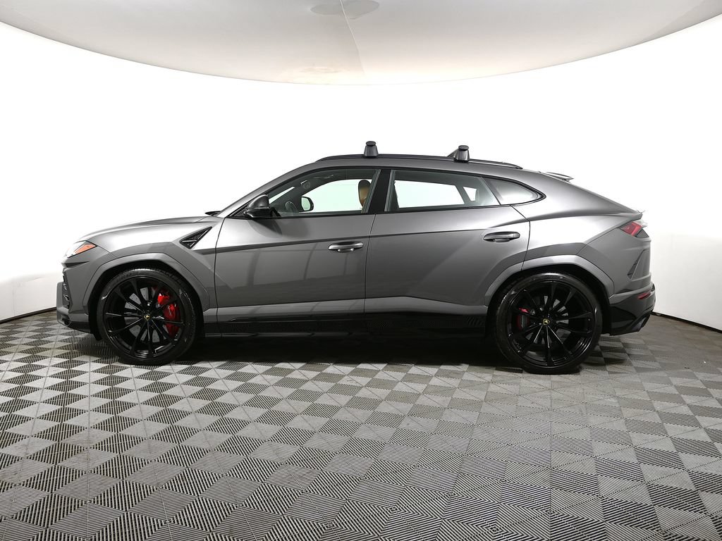 Used 2021 Lamborghini Urus AWD/4WD image 2
