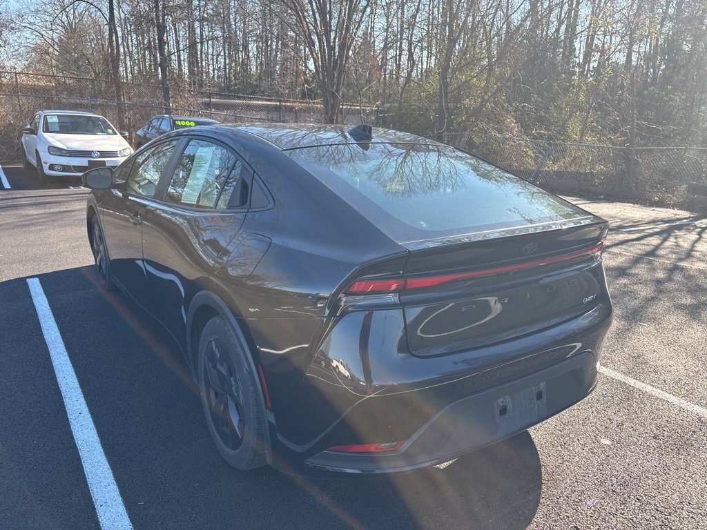 Used 2024 Toyota Prius LE image 5