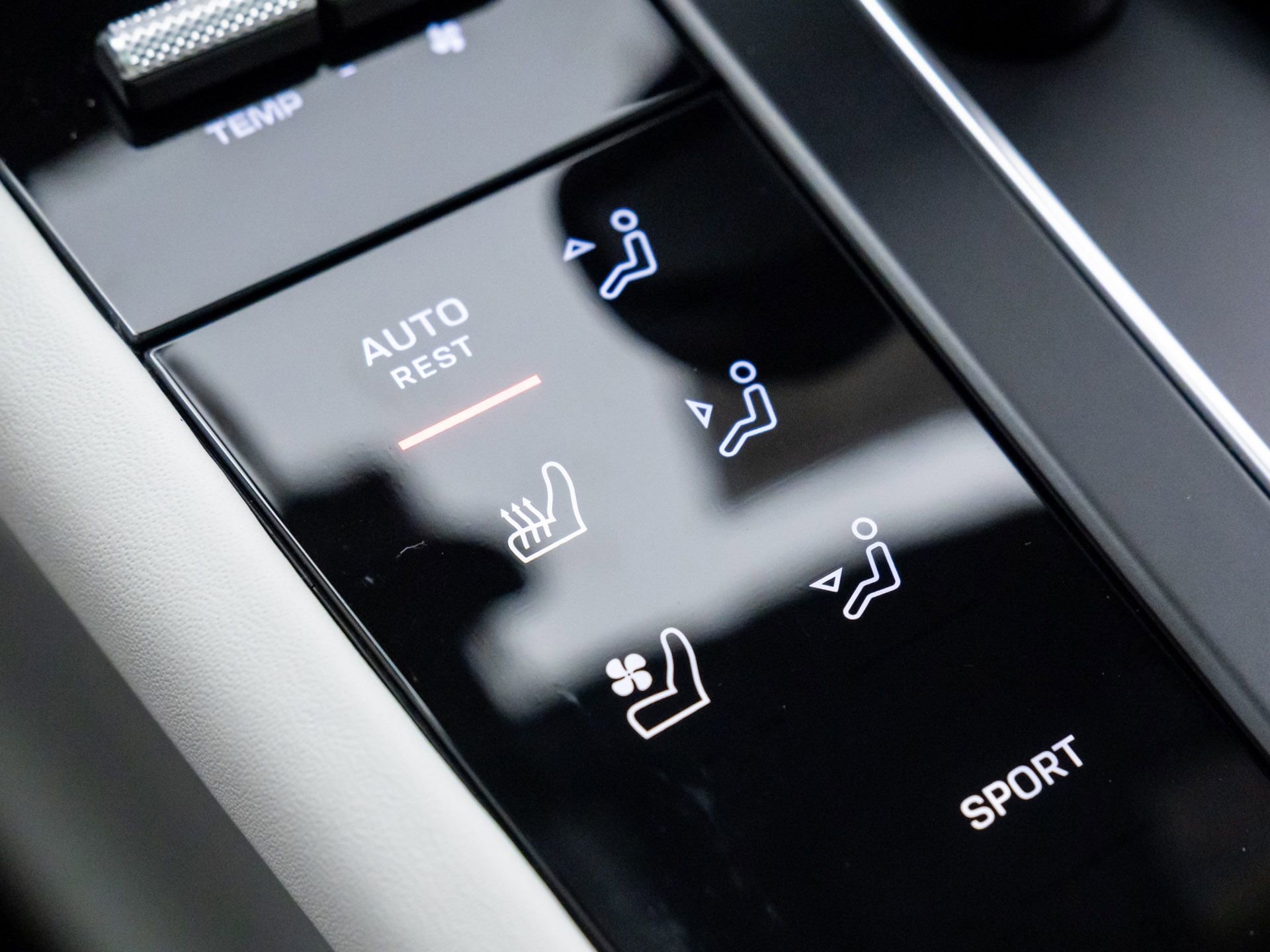 New 2026 Porsche Macan image 22