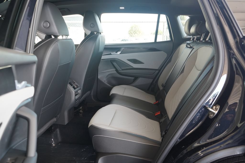 New 2026 Volkswagen Tiguan SE R-Line FWD image 7