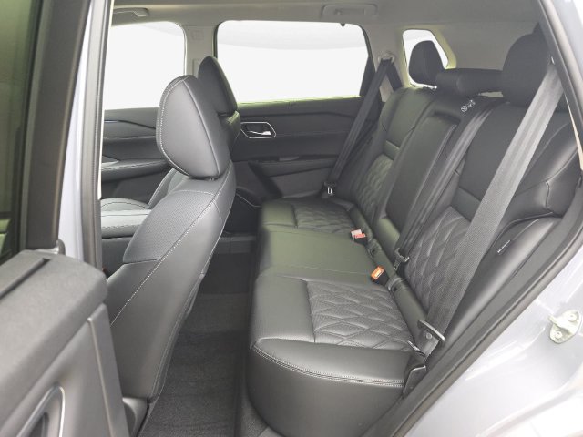 New 2026 Nissan Rogue Platinum w/ Platinum Premium Package AWD/4WD image 14