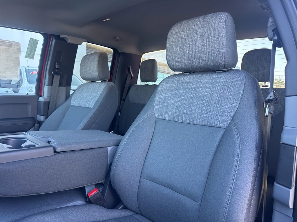 New 2026 Ford F250 XLT w/ FX4 Off-Road Package image 15