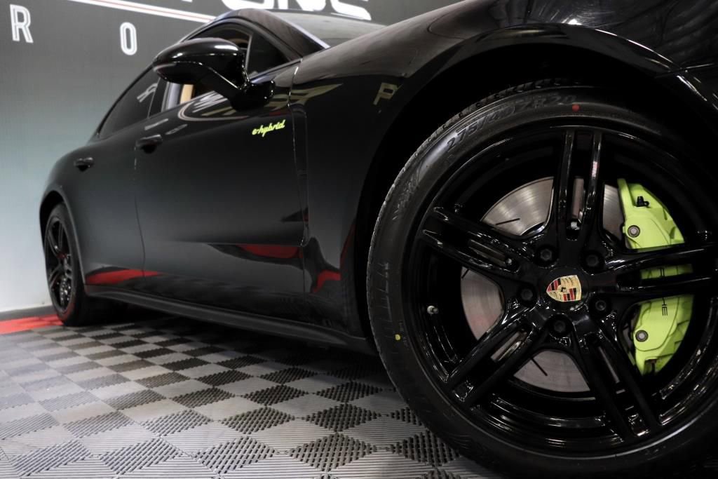 Used 2018 Porsche Panamera 4 image 72