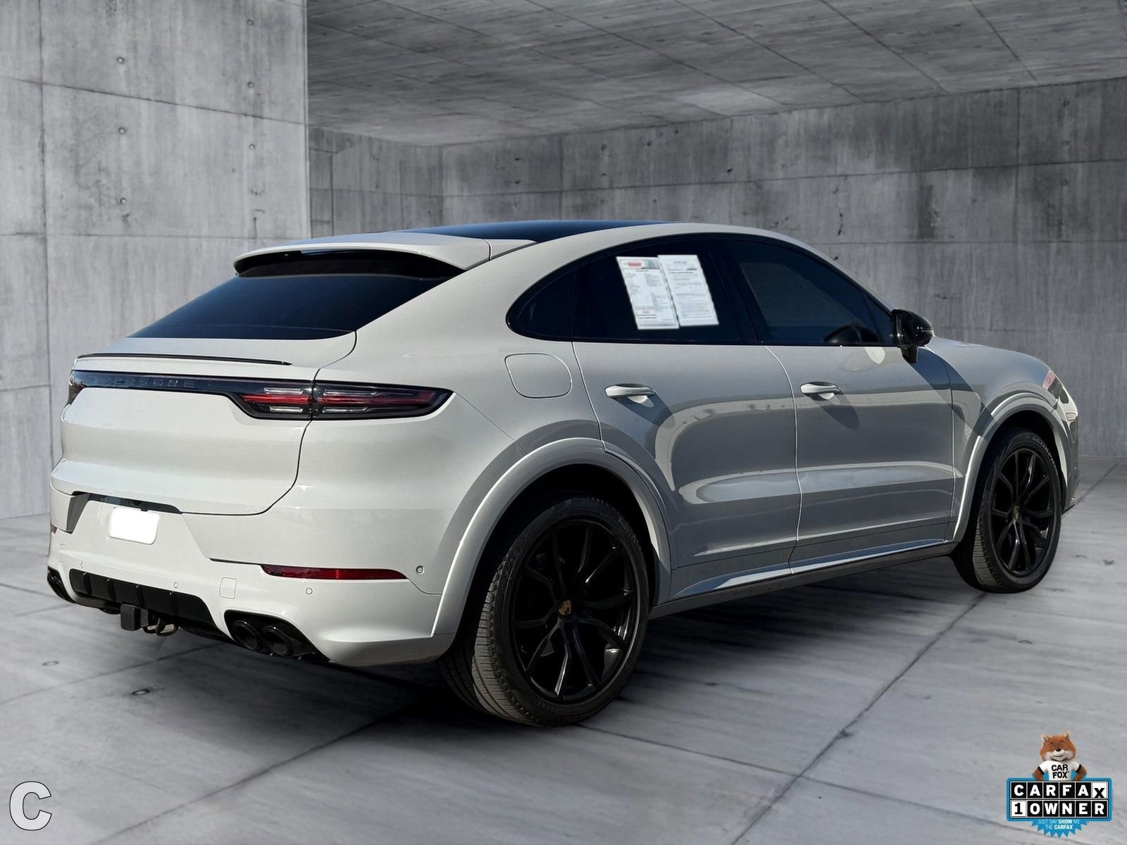 Used 2022 Porsche Cayenne S Platinum AWD/4WD image 5