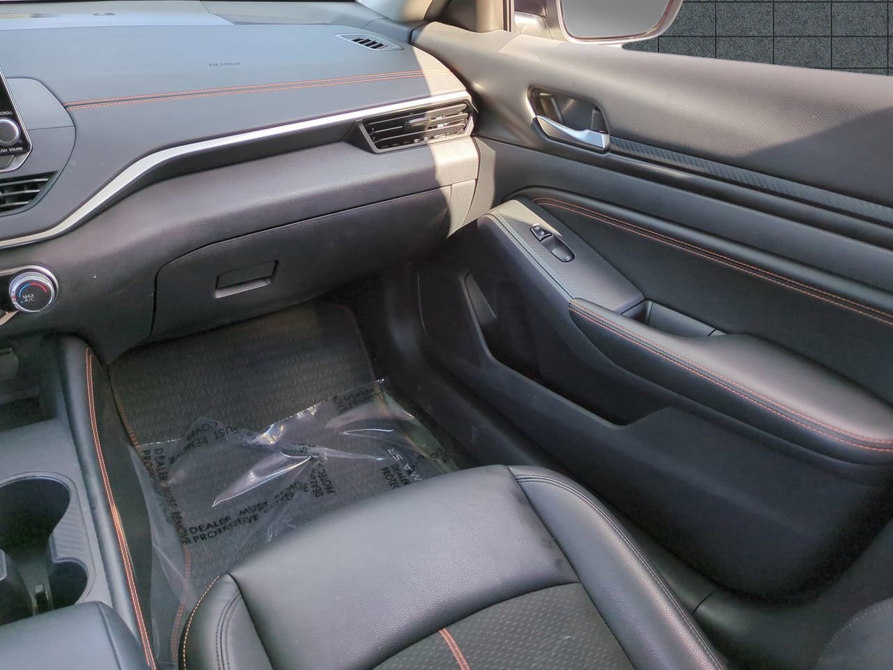 Used 2022 Nissan Altima 2.5 SR w/ Midnight Edition Package image 16