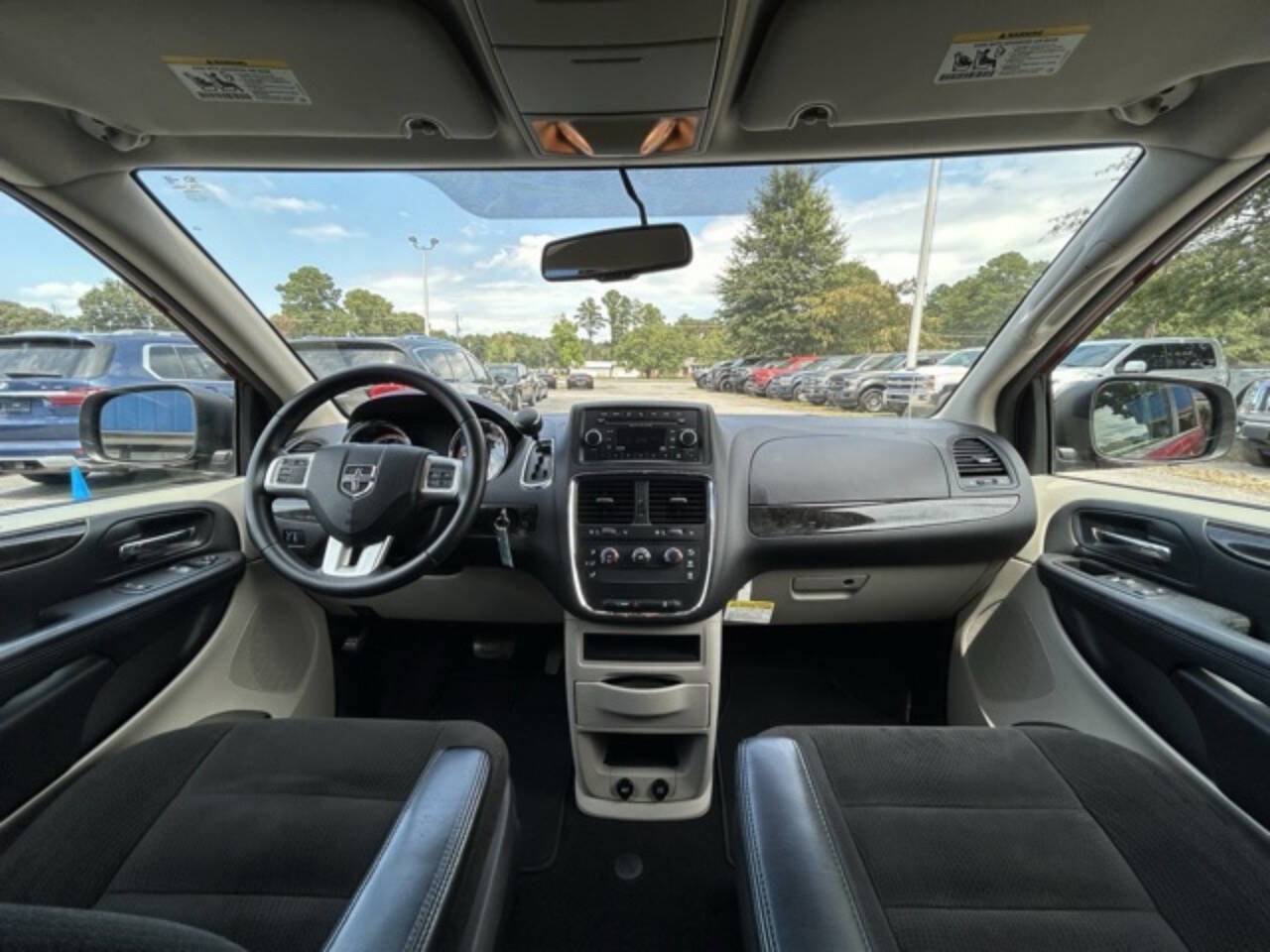 Used 2015 Dodge Grand Caravan American Value Package w/ UConnect Hands-Free Group image 10