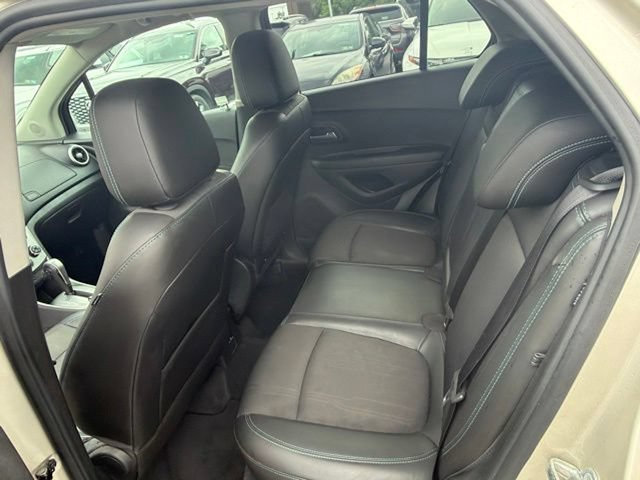 Used 2016 Chevrolet Trax LT w/ LT Convenience Package AWD/4WD image 14