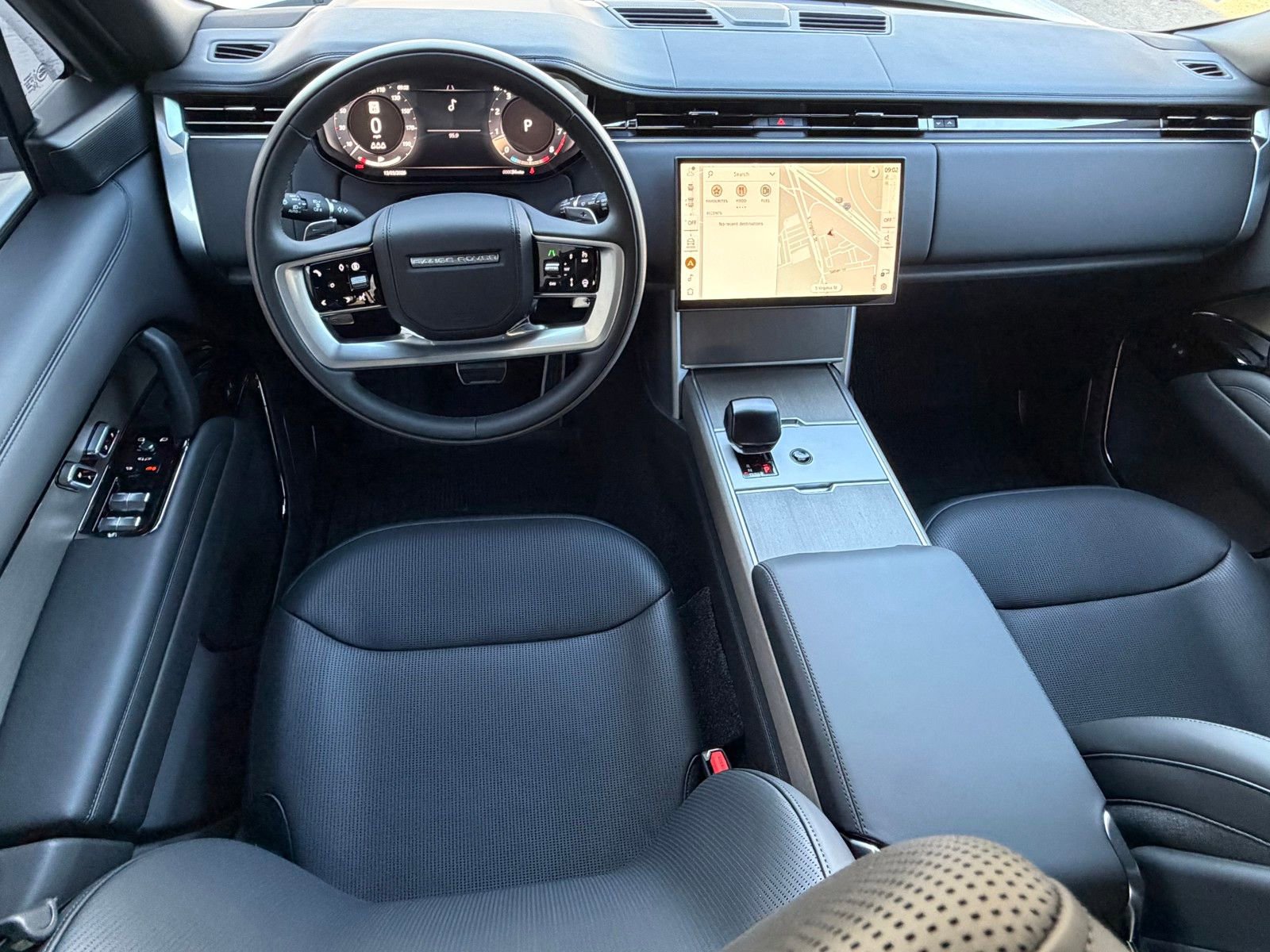 New 2026 Land Rover Range Rover SV image 26