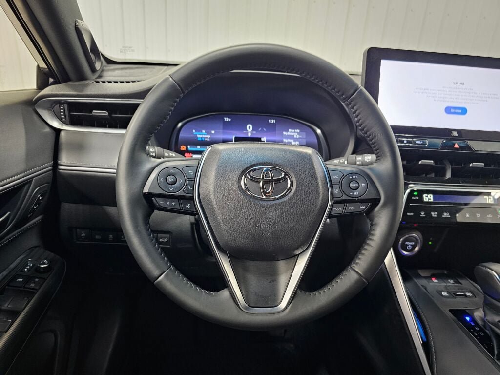 Used 2024 Toyota Venza Limited AWD/4WD image 13