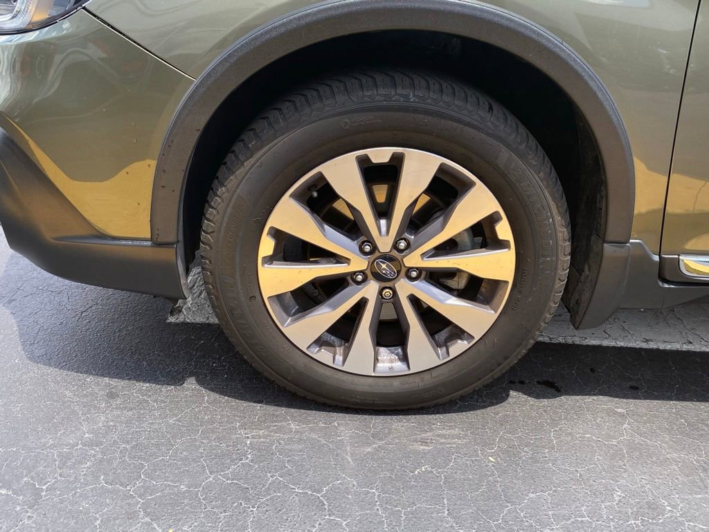 Used 2018 Subaru Outback 3.6R Touring AWD/4WD image 12