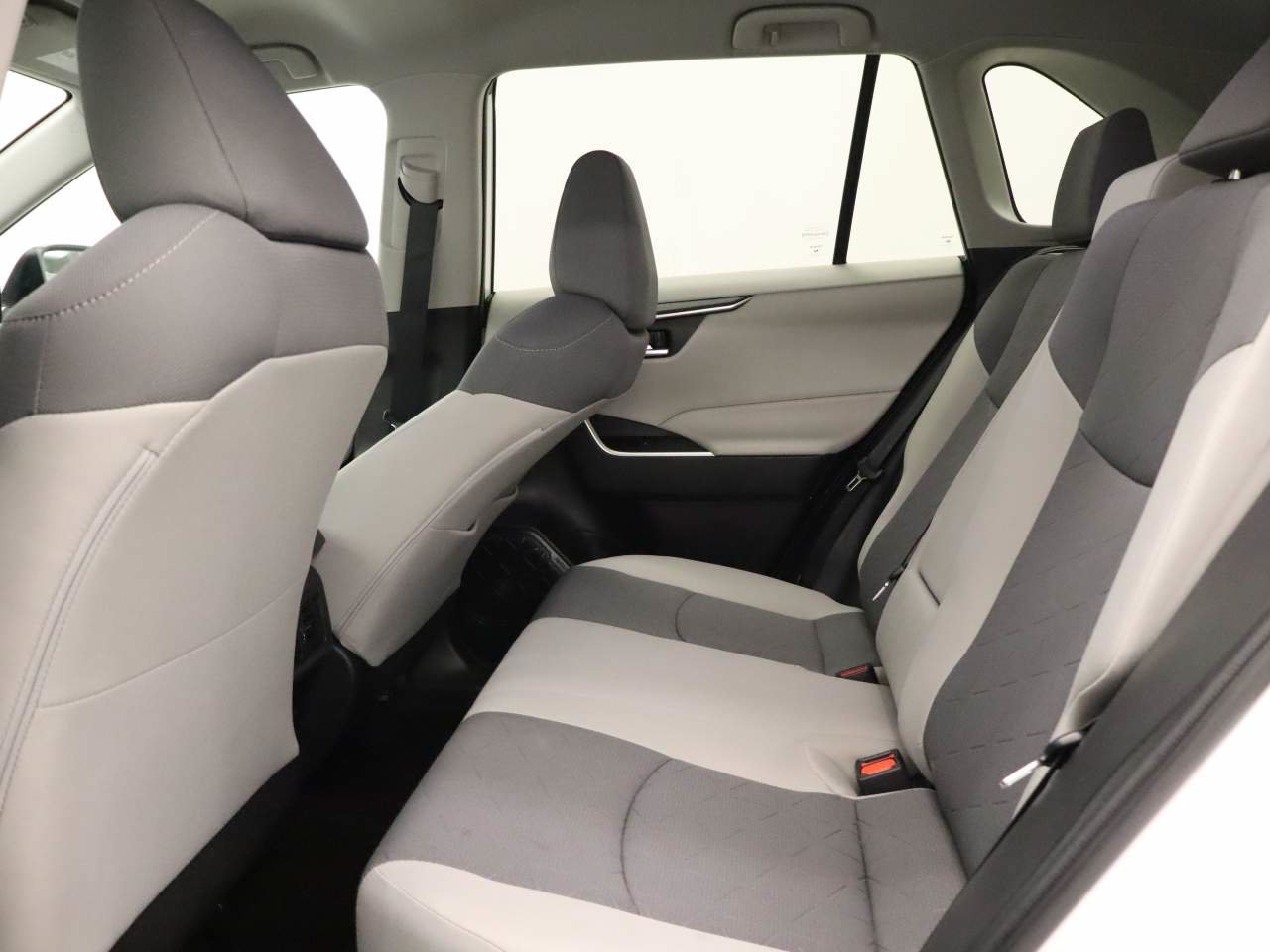 Used 2023 Toyota RAV4 XLE AWD/4WD image 16