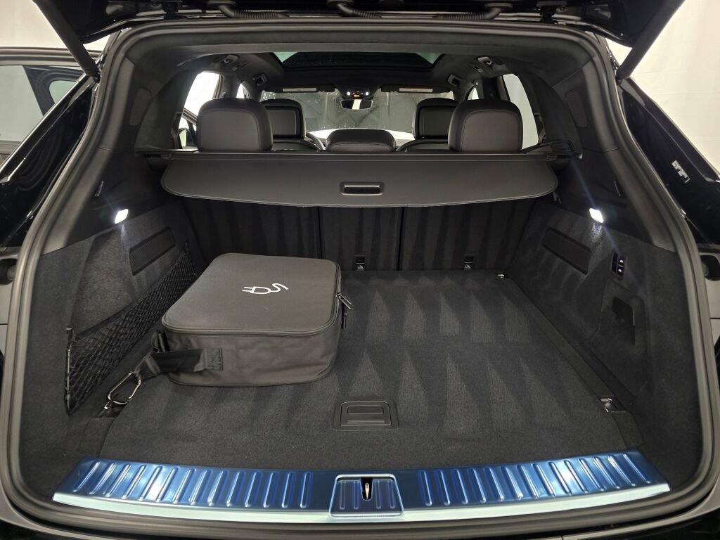 New 2026 Porsche Cayenne Turbo AWD/4WD image 12