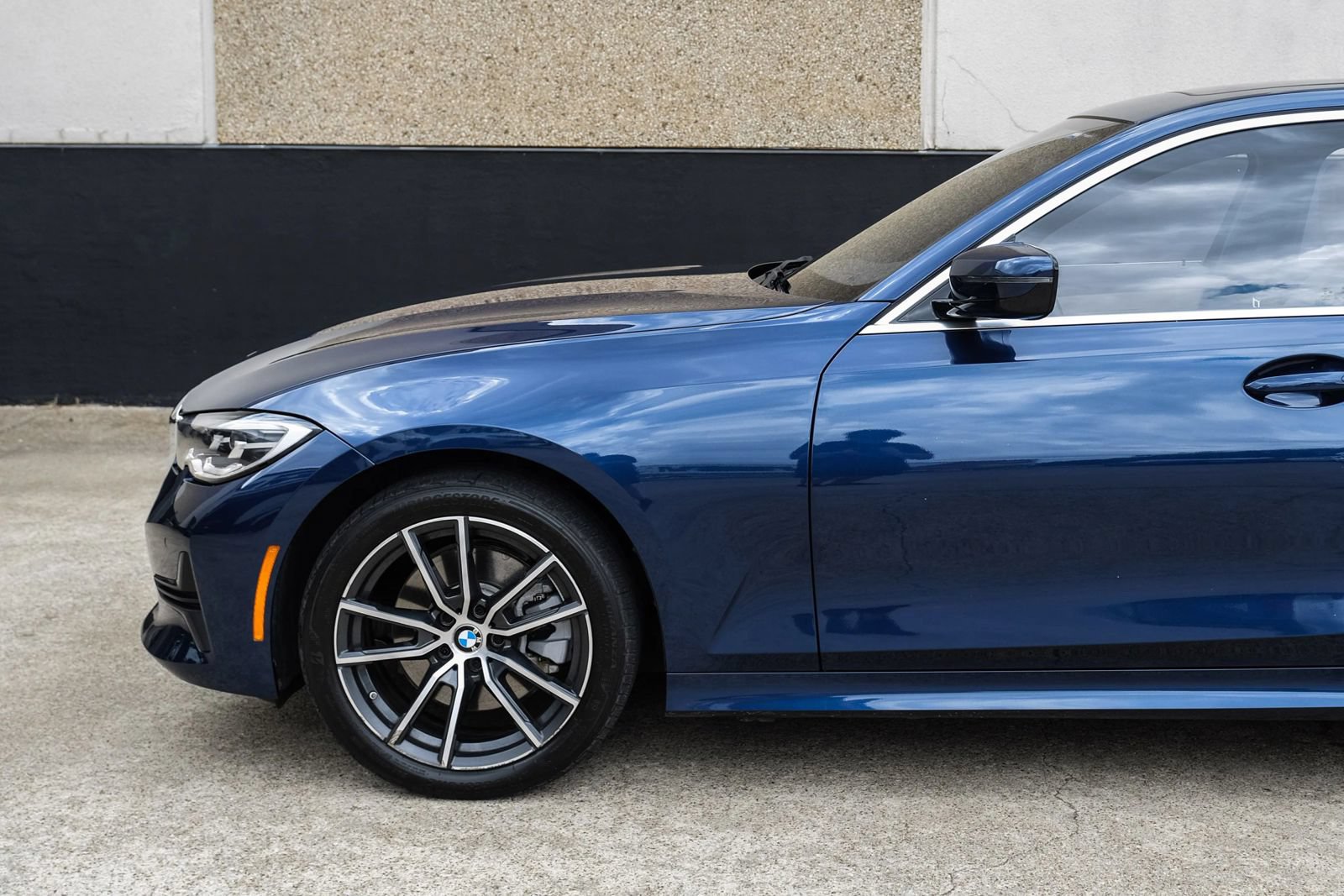 Used 2019 BMW 330i xDrive Sedan w/ Convenience Package AWD/4WD image 12