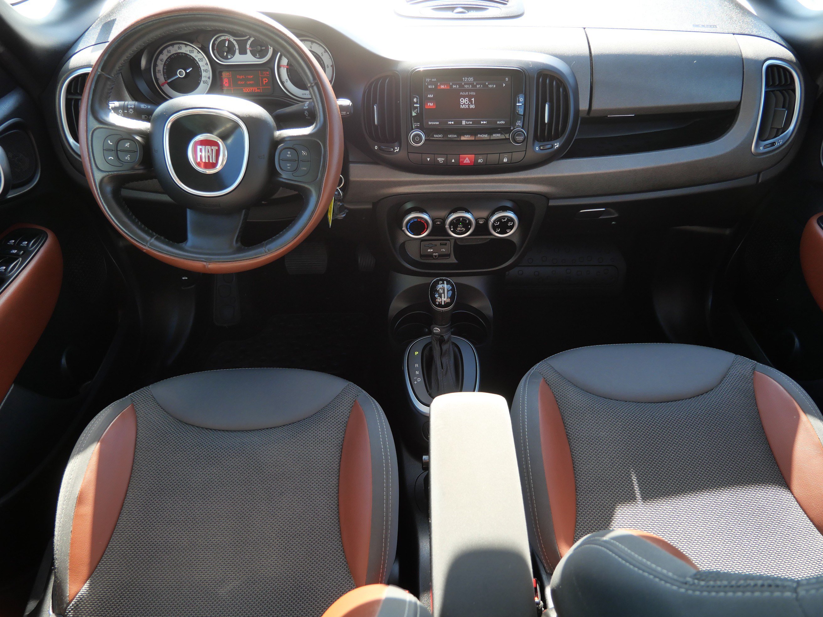 Used 2014 FIAT 500L Trekking FWD image 10