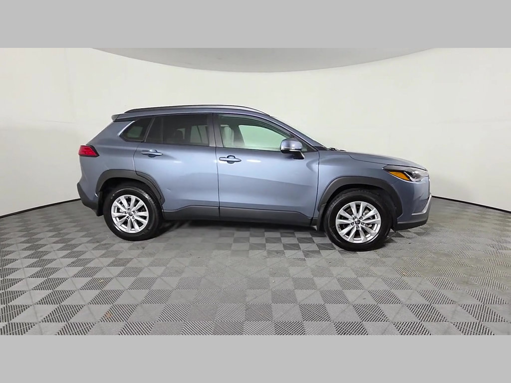 Used 2023 Toyota Corolla Cross LE FWD image 34