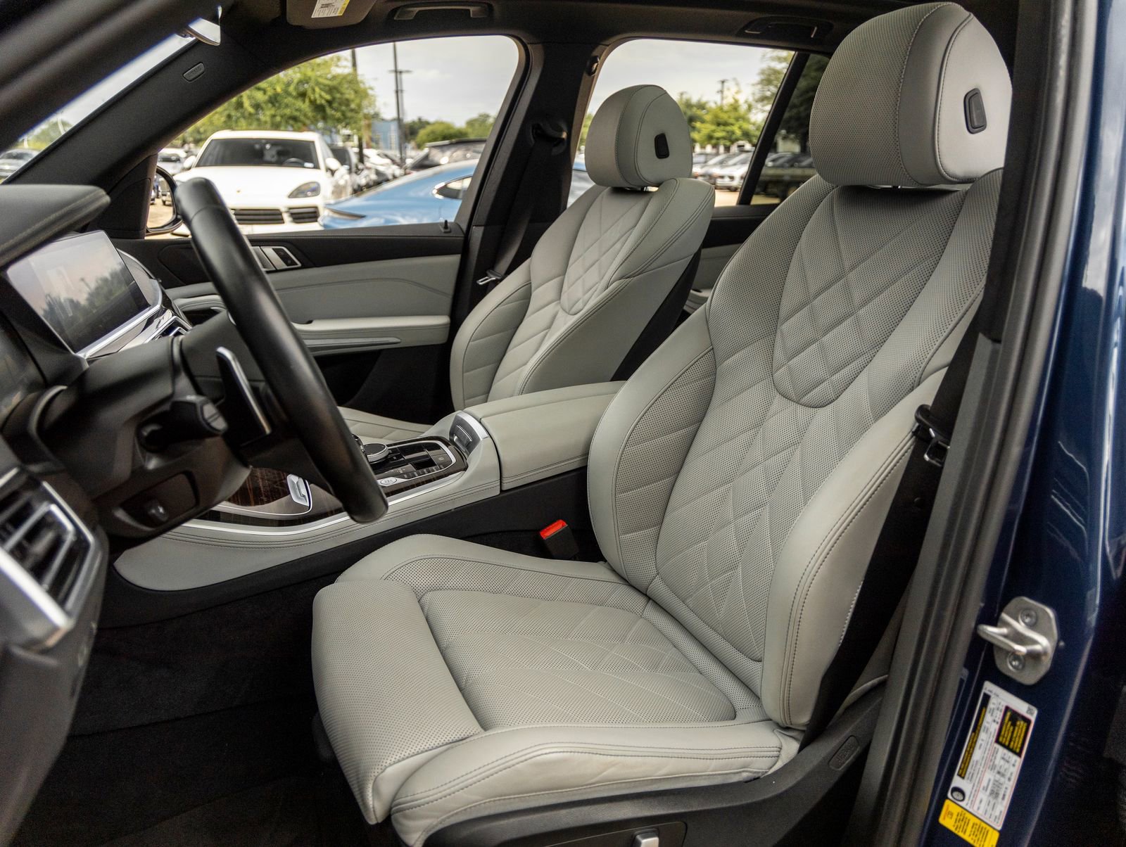 Used 2023 BMW X5 sDrive40i w/ M Sport Package image 22