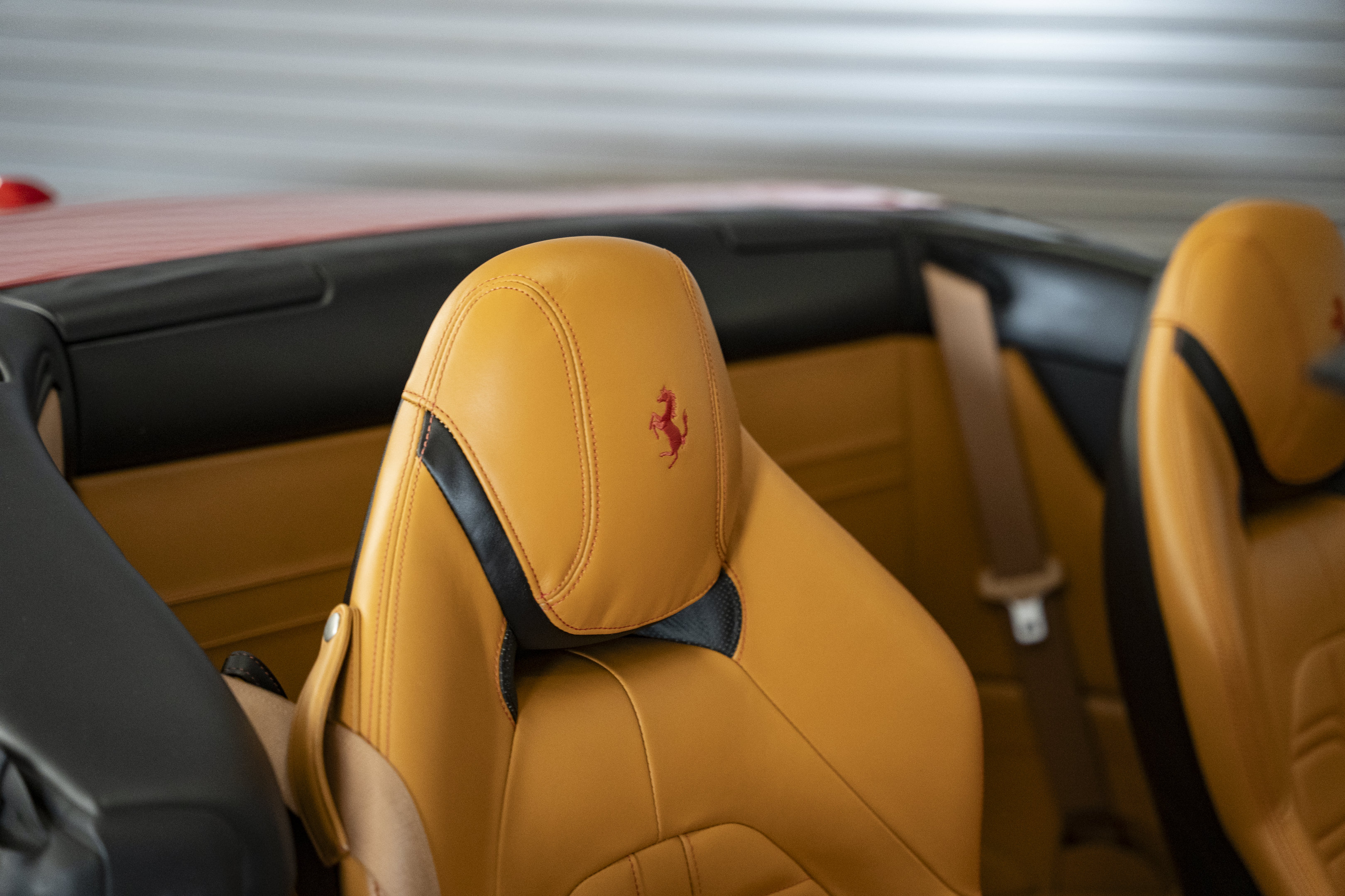 Used 2016 Ferrari California T RWD image 35