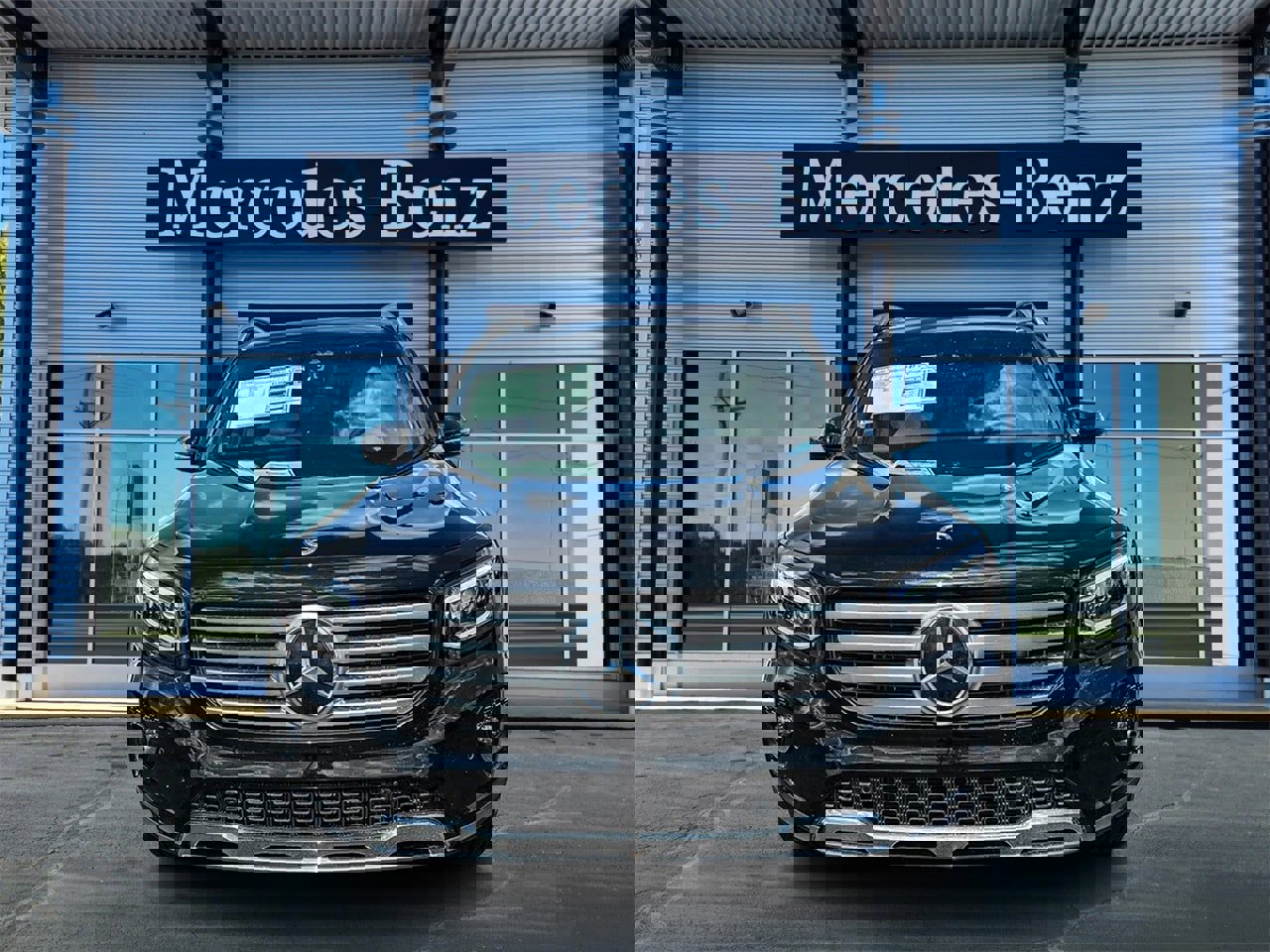 New 2026 Mercedes-Benz GLB 250 4MATIC image 2