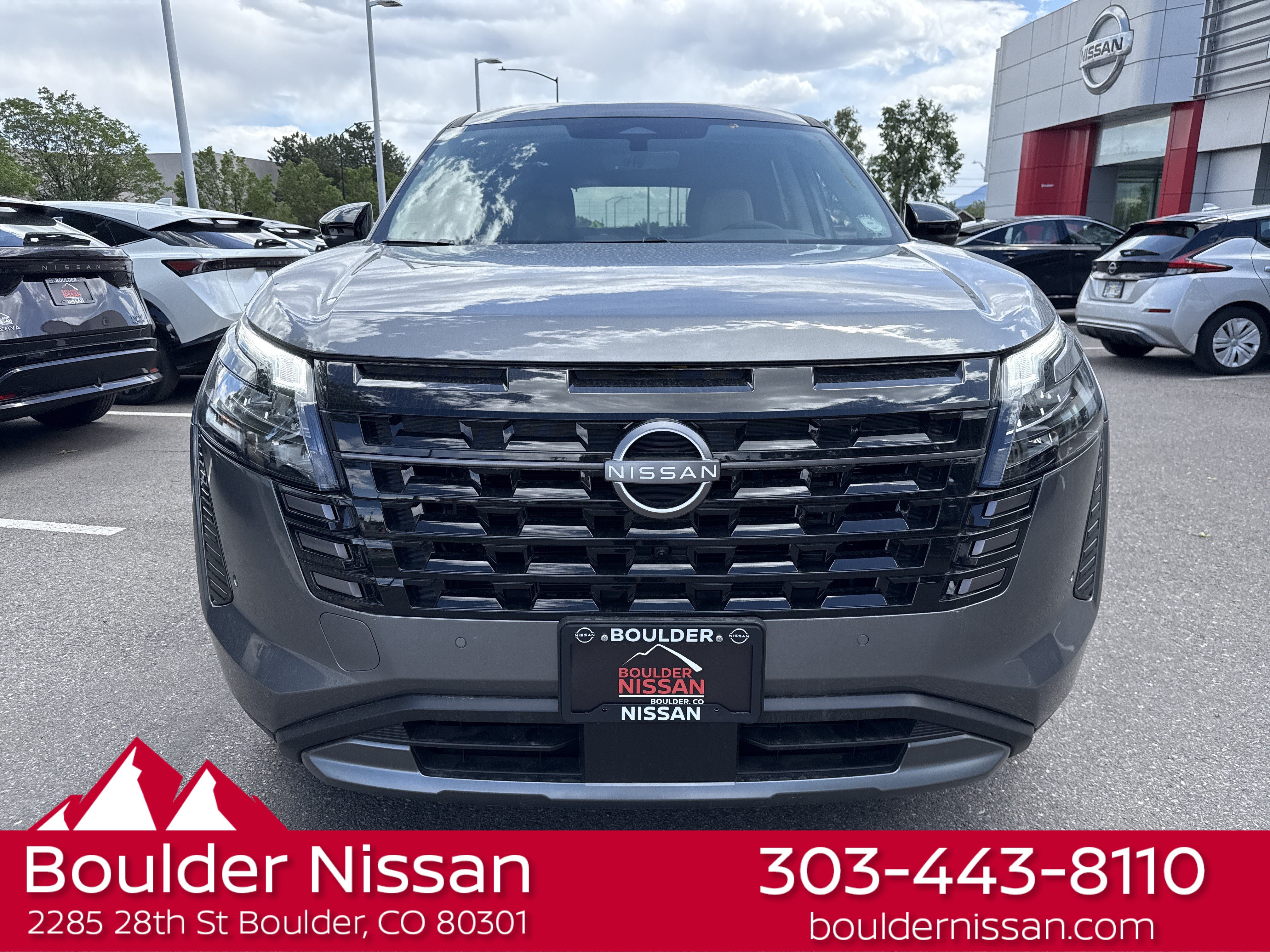 New 2026 Nissan Pathfinder SL w/ SL Premium Package AWD/4WD image 3